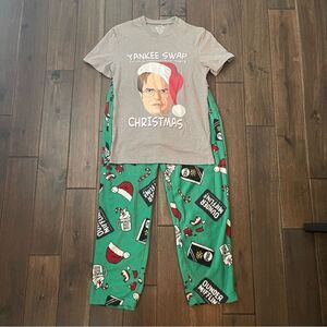 The Office Dwight Schrute Christmas Pajamas NWOT Mens S